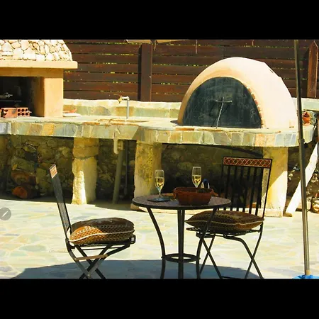 Clover Дом отдыха Лимасол