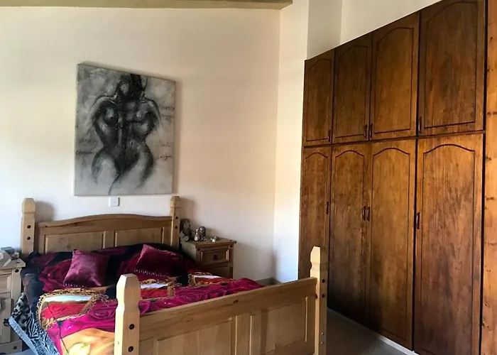 Semesterbostad Clover *